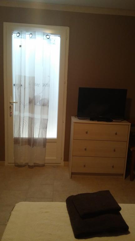 Chambres D'Hotes Les Maisses Mison Rum bild