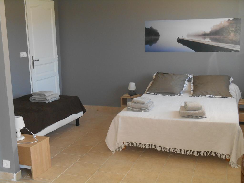Chambres D'Hotes Les Maisses Mison Rum bild